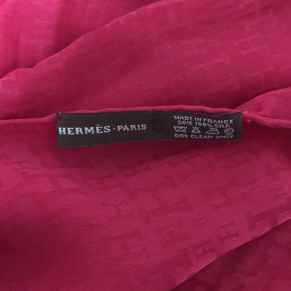 Auth HERMES - Red Silk Scarf - Picture 4 of 4